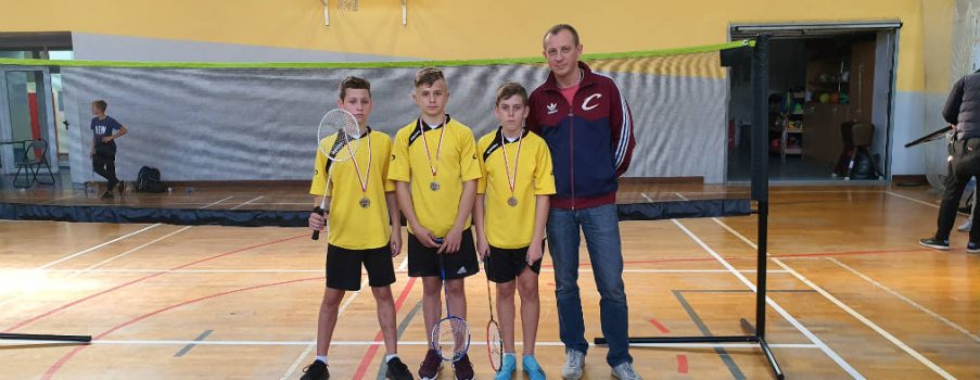 Chłopcy wicemistrzami gminy w badmintona
