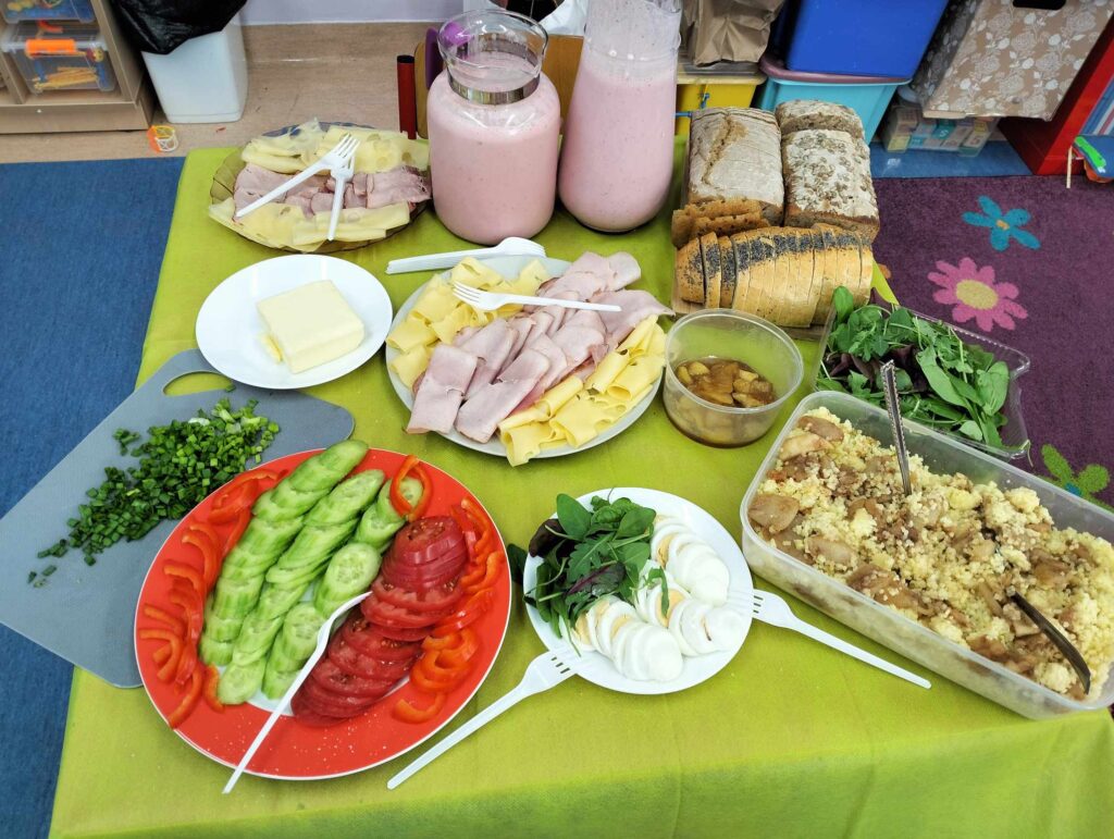 Dzień Zdrowego Śniadania w oddziale przedszkolnym.