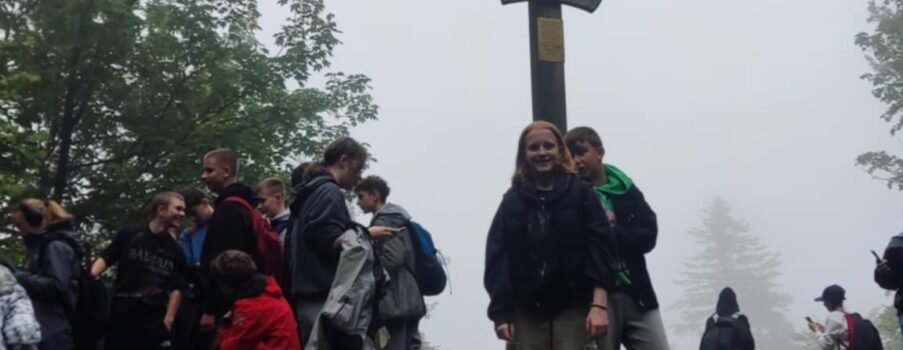 W Góry Świętokrzyskie na miotle – 3 dniowa wycieczka w Góry  Świętokrzyskie.